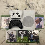 Xbox One S 1TB + 2 controllere + FIFA 21-25